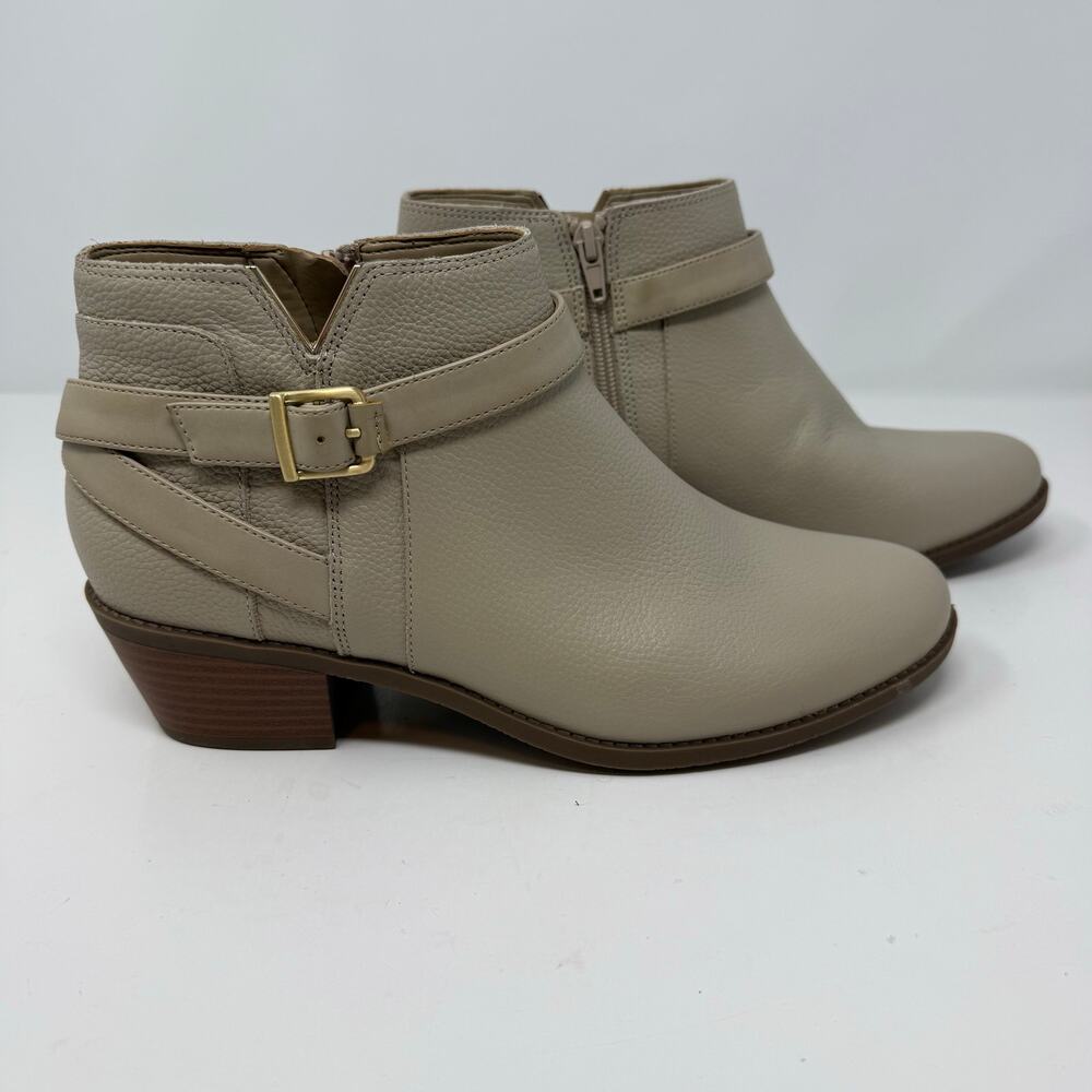 Vionic Farrah Water Repellent Angle Pebble Leather Booty Women's 10 Oatmeal NWOT